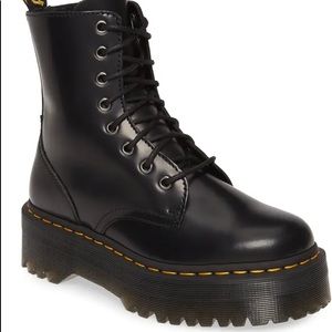 DR. MARTENS JADON BOOT